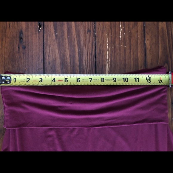 ❌ SOLD ❌ Maxi Skirt Stretchy in Burgundy - Picture 5 of 7
